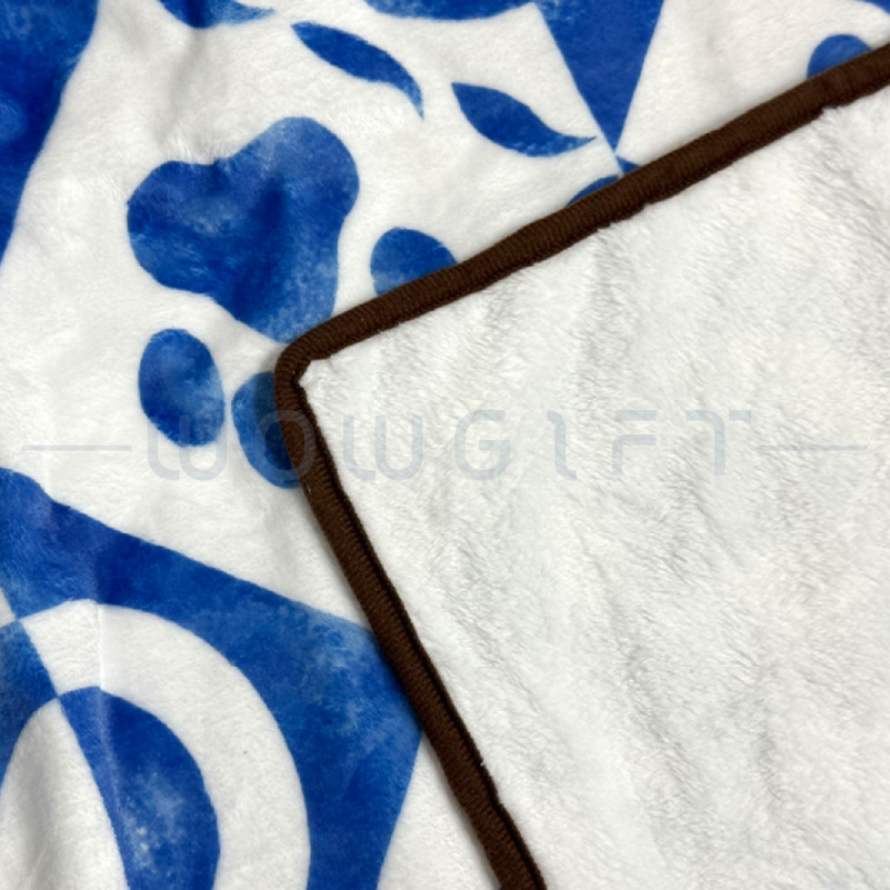 客製圖案毛毯．冬季辦公室暖心禮．企業團體活動贈品