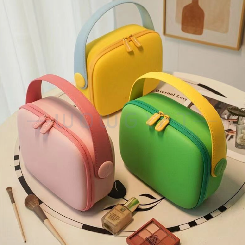 PVC硬殼手提化妝包