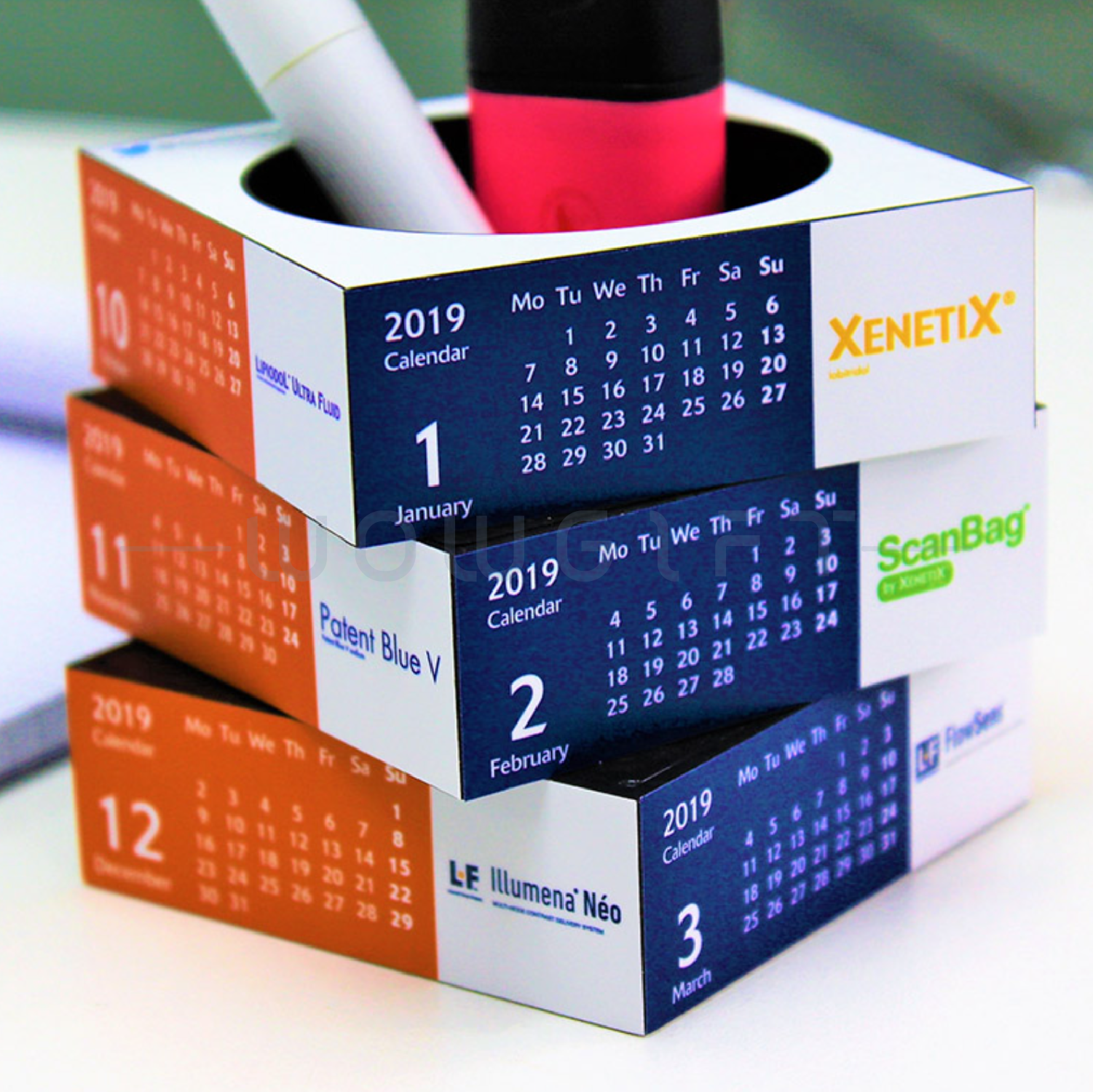 方塊滑動筆．筒旋轉方塊造型桌上收納