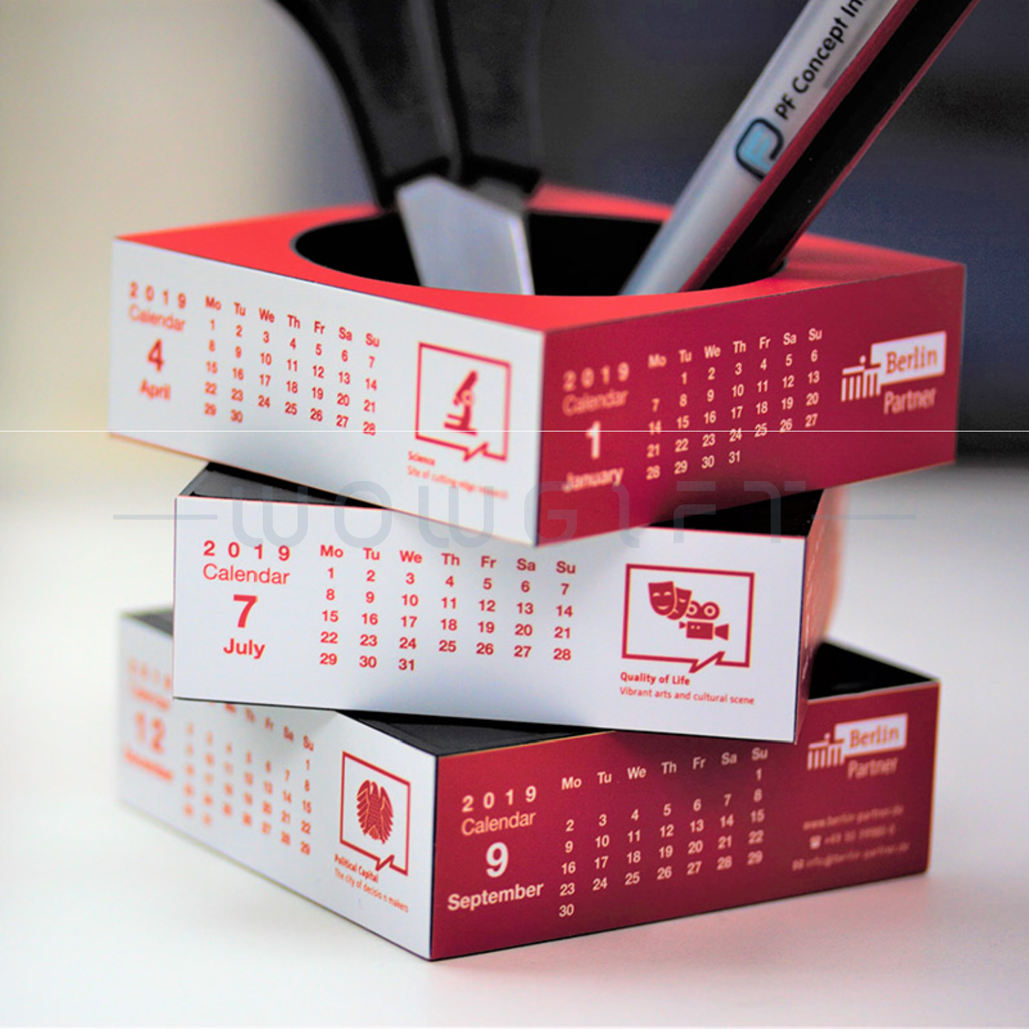 方塊滑動筆．筒旋轉方塊造型桌上收納