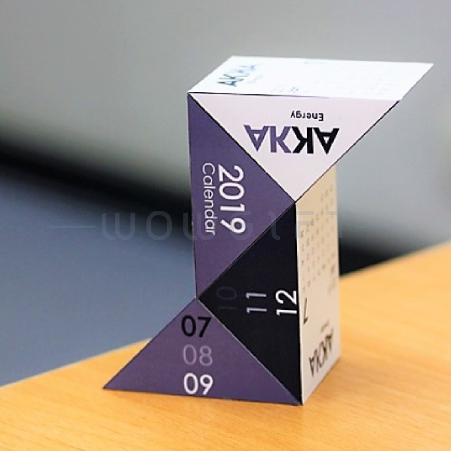 神奇磁性三角日曆．可拼組造型的磁吸桌上年曆