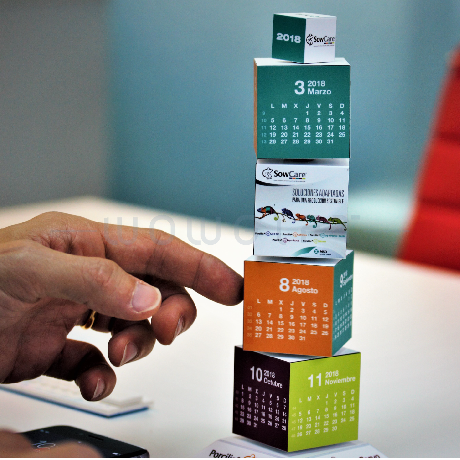 客製桌曆 | 旋轉塔桌曆