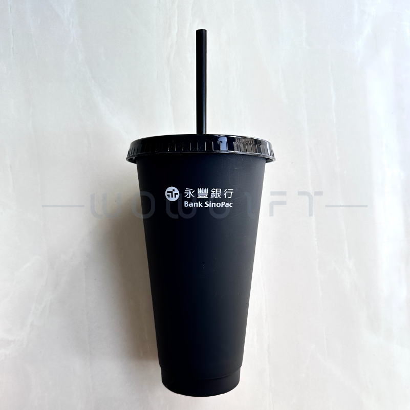 USB插頭、便條紙、吸管杯等